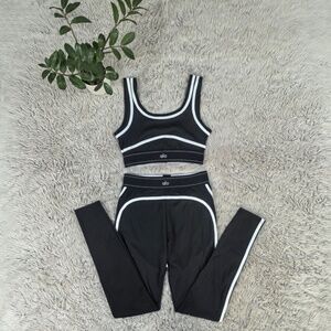 ALO Yoga Black & White Matching Set - Sports Bra & High-Waisted Leggings